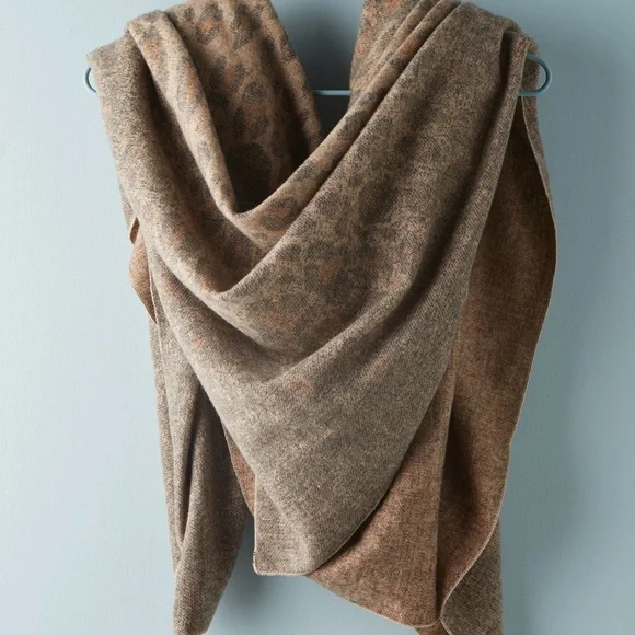 Anthropologie Clara cozy square scarf in neutral - Picture 2 of 6